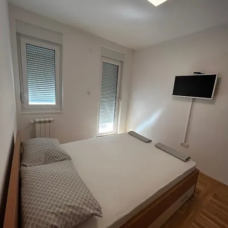 No1apartments Apartment *