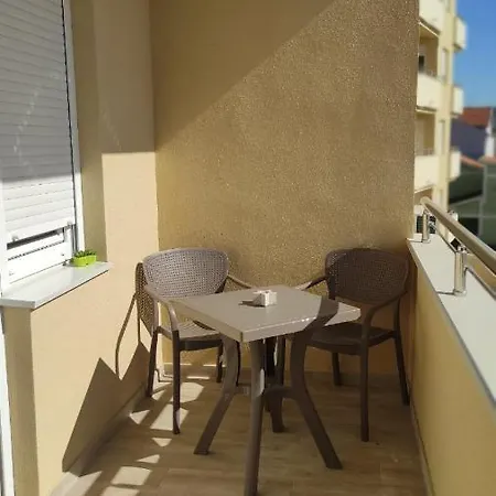 No1apartments Apartment *